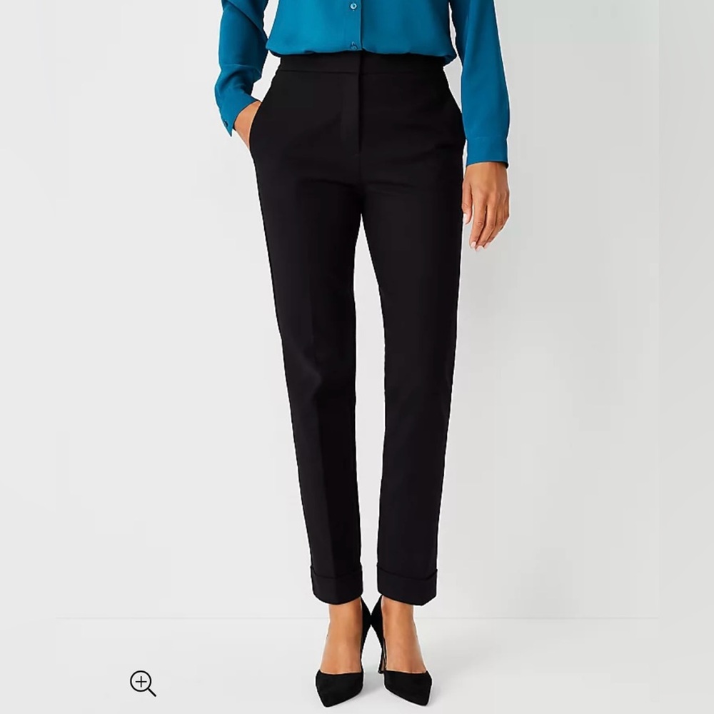 Ann Taylor Petite Curvy Ankle Pant in Black - Size 4P